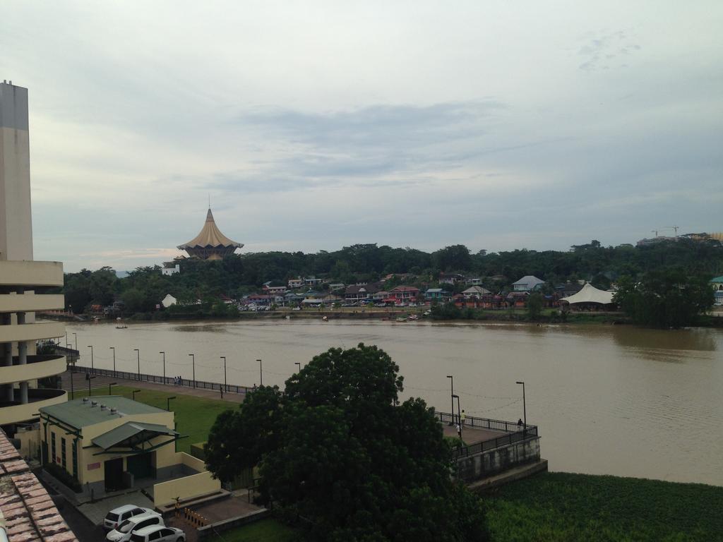 Woodpecker Lodge, Kuching Exterior foto